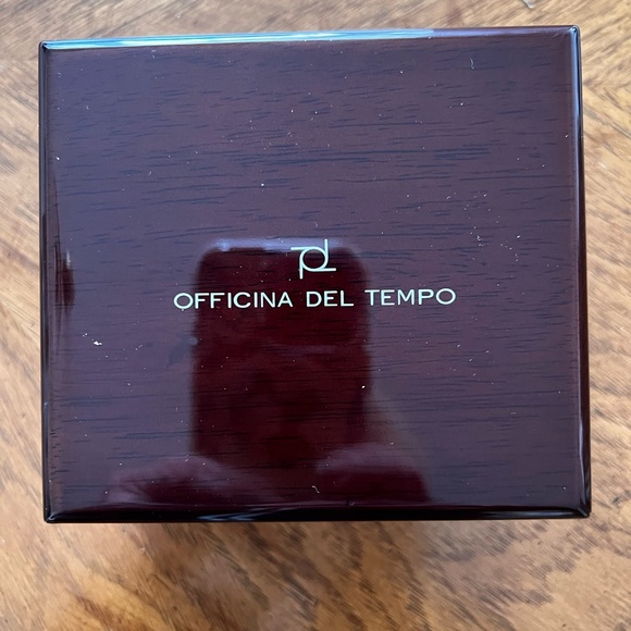 Women’s Diamond Bezel Watch - Picture 8 of 11